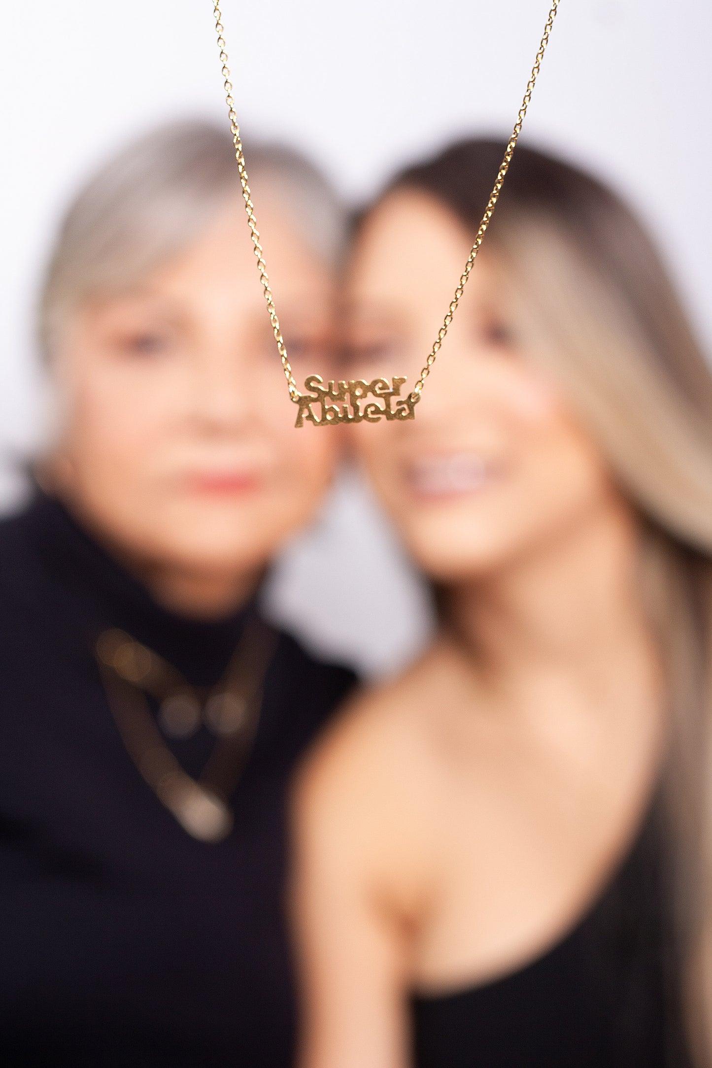 Súper abuela Necklace